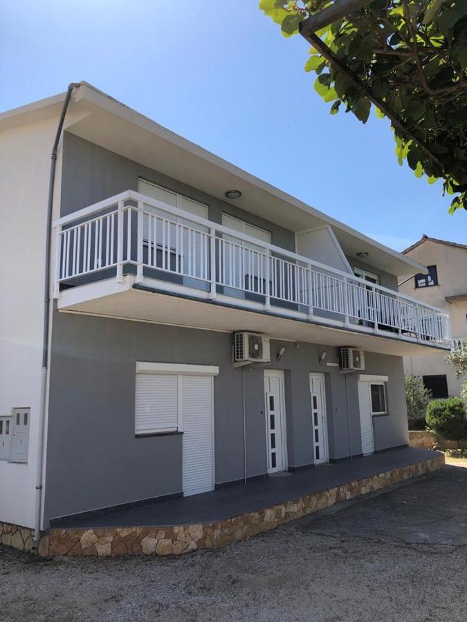 Apartmani Bolero - Obiteljski Odmor Vodice Exterior foto