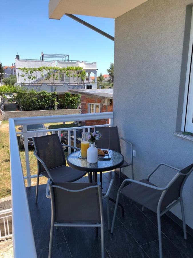 Apartmani Bolero - Obiteljski Odmor Vodice Exterior foto